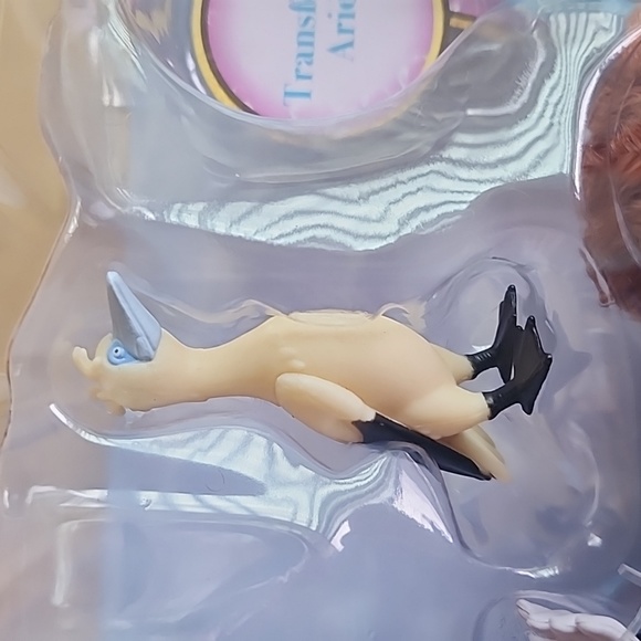 Disney’s The Little Mermaid Ariel, Ursula & Eric 6" Petite Doll Gift Set - Picture 12 of 12